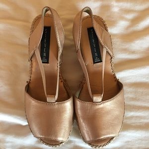 Steve Madden Rose Gold Espadrille Wedges Sz 6.5B